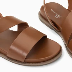 Sandales Plates Ameline Camel A Larges Brides