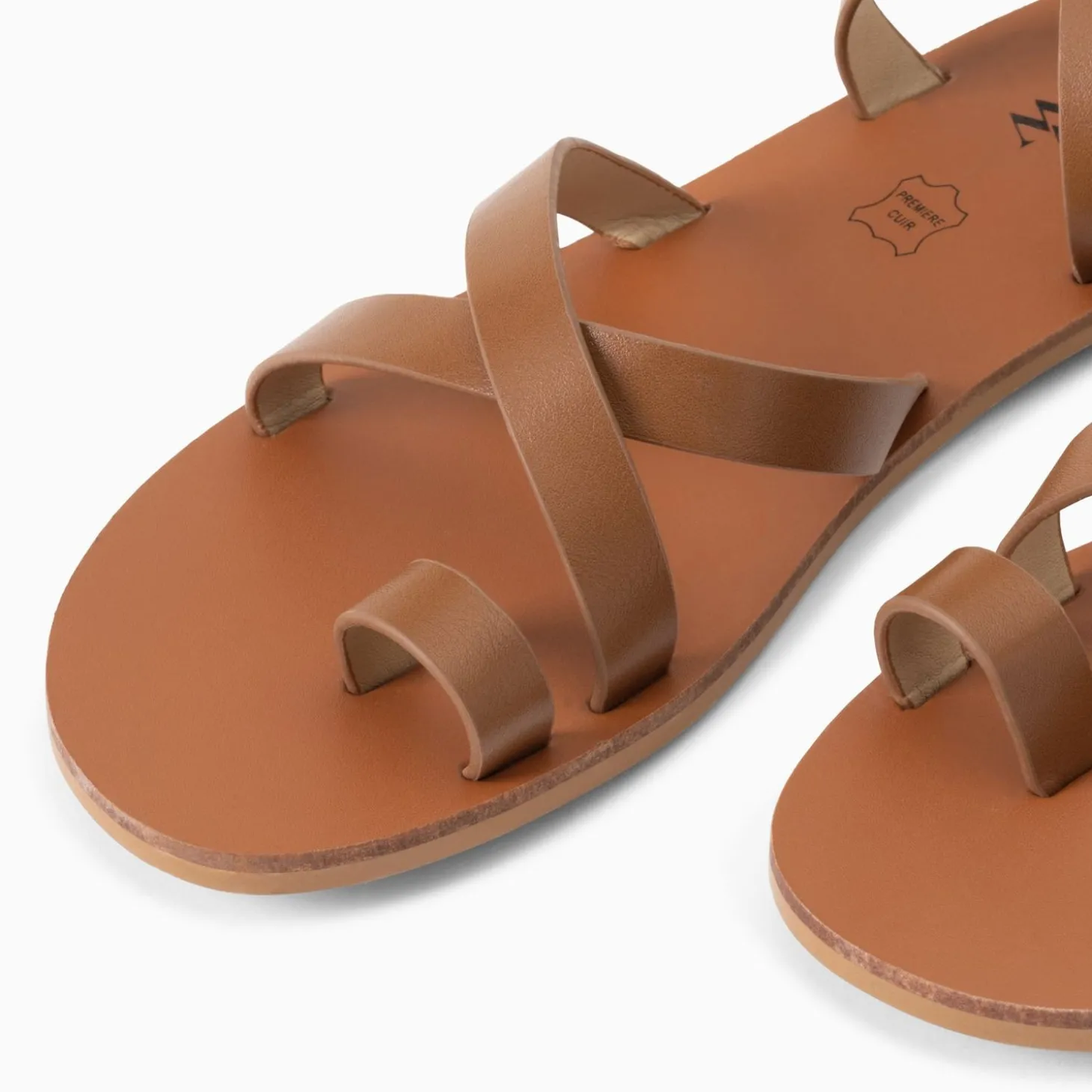 Sandales Plates Cassiopee Camel A Laniere De Cheville Trois Tours Et Passe-Pouce